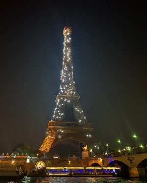 Christina Milian Instagram - Double Date beneath the twinkling lights of Eiffel Tower ❤️‍🔥✨ 

#DoubletheFun 👩‍❤️‍👨 #ParisLove #CoupledUp #EiffelTower #♾ #SoThisIslove
