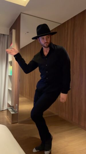 Christopher Von Uckermann Instagram - Grooving in Osaka 🕺