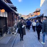 Christopher Von Uckermann Instagram - Siento una conexión muy profunda con la cultura Japonesa. Calles de Kyoto antiguo. 👘