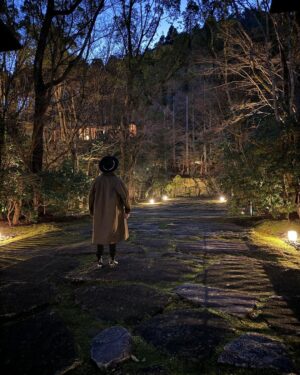 Christopher Von Uckermann Instagram - Siento una conexión muy profunda con la cultura Japonesa. 
Calles de Kyoto antiguo.
👘