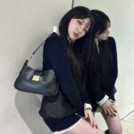 Chungha Instagram - @MiuMiu #MiuMiuFW23 #AD my twin her name 🖤MIU MIU🖤 3월 7일 오후 10시에 파리에서 진행되는 미우미우 FW23 패션쇼! 오늘 저녁 MIU MIU와 함께해요! #청하 #CHUNGHA