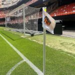Chutavuth Pattarakampol Instagram - Experiences don’t come much better than this. Thank you @LaLiga and @Valenciacf for an unforgettable day. Valencianista~, Are you ready for tonight? 🦇🦇🦇 #GameOnLALIGA Mestalla Stadium