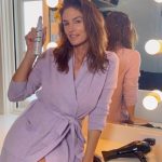 Cindy Crawford Instagram - MB Morning 🌞 Morning hair prep with @meaningfulbeauty #MBHAIRGOALS 🤍