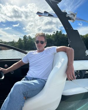 Cindy Crawford Instagram - Wrapping up another summer at the lake 🛶