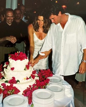 Cindy Crawford Instagram - 25 years ago today, Rande and I got married at the Ocean Club in the Bahamas. It was a picture perfect wedding all captured by @arthurelgort. We spent a beautiful weekend surrounded by family and friends celebrating our love for each other. I would do it all over again in a second. 

I want to congratulate “us” on making it 25 years. We have been blessed in so many ways, especially our two children @presleygerber and @kaiagerber. I also want to acknowledge that even with all the blessings, life is full of ups and downs and challenges. I’m proud of how we have navigated life together — looking to each other for strength and comfort. You have been my best friend and rock and I can’t imagine a life without you. 

Happy Anniversary @randegerber! 🤍