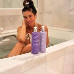Cindy Crawford Instagram - Relax and get your young hair back— our age-proof hair care does the work for you! 🧖🏻‍♀️🫧🛁 @meaningfulbeauty