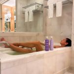 Cindy Crawford Instagram - Relax and get your young hair back— our age-proof hair care does the work for you! 🧖🏻‍♀️🫧🛁 @meaningfulbeauty