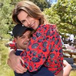 Cindy Crawford Instagram - Today on #InternationalFriendshipDay I'm celebrating my @bestbuddies 💛 Best Buddies offers people with intellectual and developmental disabilities the chance to form genuine friendships that last a lifetime… it’s such a special organization that I’m so proud to be apart of. Link in my bio to learn more about (and to join!) the global movement of friendship and inclusion 🫶🏼