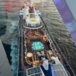 Claudia Álvarez Instagram - Que bien la pasamos en @royalcaribbeanlatam @royalcaribbean Mucha diversión para todas las edades!!! Y ya muero x conocer el nuevo crucero que van a inaugurar que ya vi va a ser el más impactante, es el #iconoftheseas !!!! Y en el q estuvimos fué #spectrumoftheseas Singapore