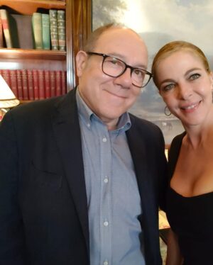Claudia Gerini Instagram - Auguri Carletto del mio cuore @carloverdone tu sei tante cose per me… amicizia, ispirazione, sogno, successi e amore per l’Italia sei Carlo nazionale ❤️🫶🏻auguri , tanti ma tantissimi auguri di cuore