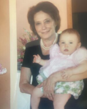 Claudia Gerini Instagram - Sei la mia gioia immensa❤️auguri meravigliosa creatura.14 anni fa nascevi tu…. Trasformando il resto in uno “sfondo”. Della mia esistenza sei l’essenza💖🌈🤩☀️⭐️❤️ti amo #lilly @tiromancinoofficial #nonna