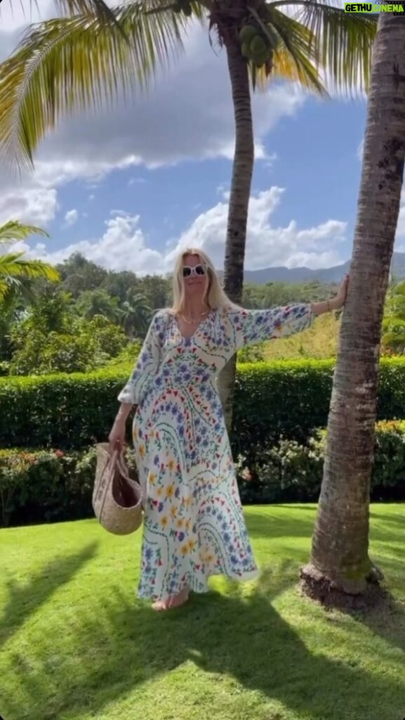 Claudia Schiffer Instagram - Jamaica ☀️ — before @g_mort’s wedding