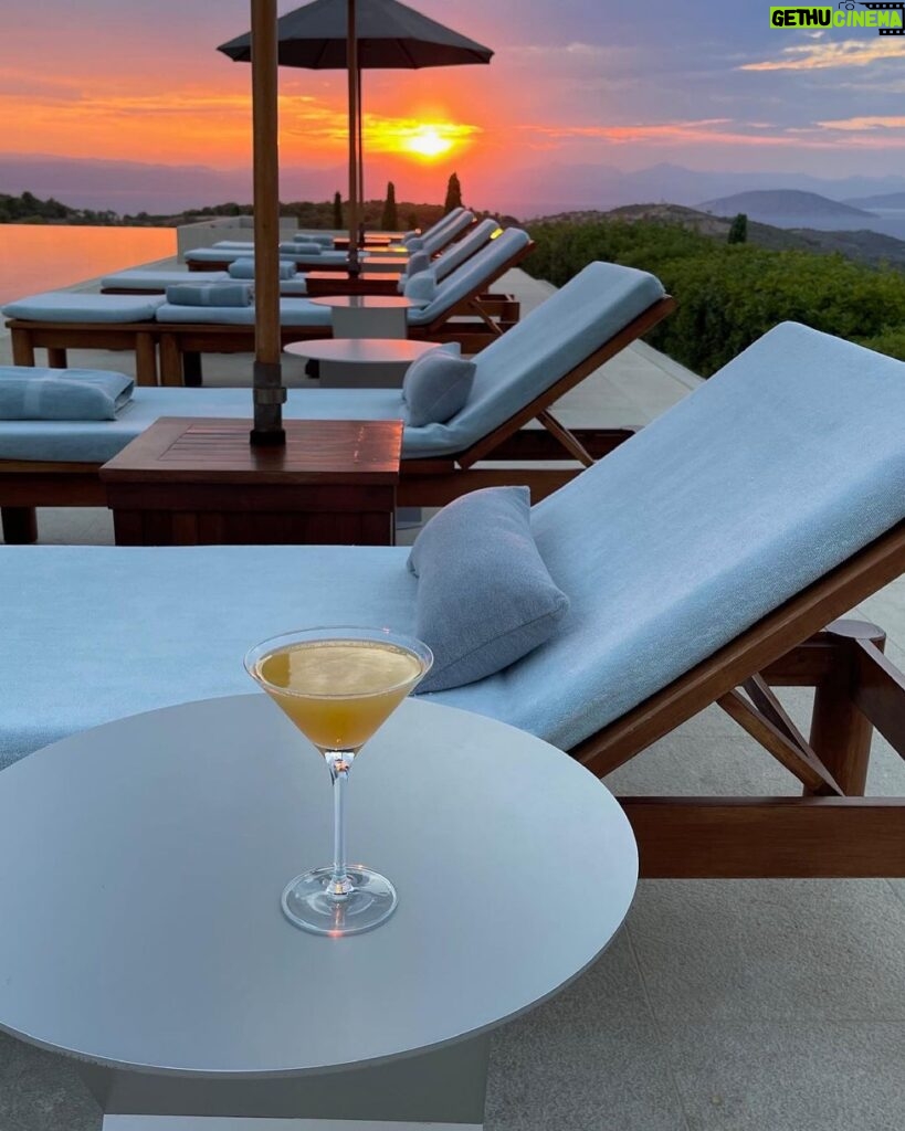 Claudia Schiffer Instagram - Sunset happy hour 💛