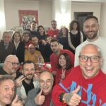 Clementino Instagram - Natale con la mia bellissima famiglia 🌲🩵🎅 Auguri a tutti Guagliù !!!! Faibano