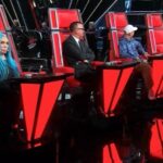 Clementino Instagram - CHEST È THE VOICE!!! 🩵😂😂😂📺 🏴‍☠️ Un Venerdì di fuoco🔥 Grazie per averci seguito!!!!!!! @thevoice_italy Ci vediamo la settimana prossima!!!!!! Italy