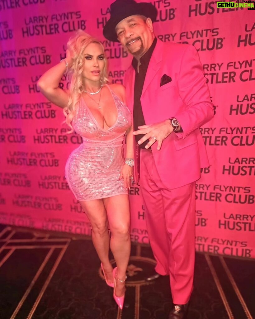Coco Austin Instagram - Hustler Club New Years 2024🎉🎉🎉 #Anniversary #23yearstogether #newyears2024 #hosting #pimping #gangster #gangsterlove Hustler Club NYC