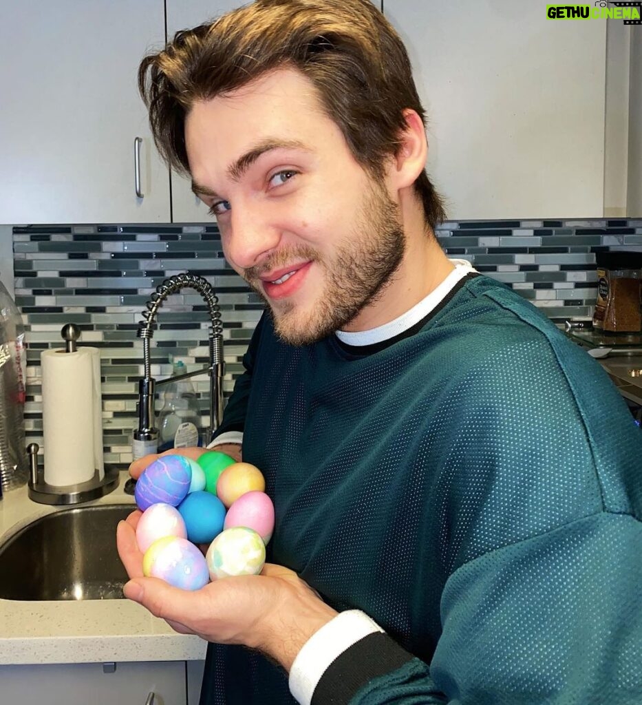 Cody Christian Instagram - Hid the eggs so well I’m still finding them 🤷‍♂️