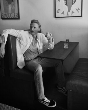 Cody Simpson Instagram - All the classics x @myer

By the incomparable @jamie_.green