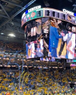 Cole Hauser Instagram - Amazing night with fam @warriors championship gm. Off to Boston for a 4th title @cynhauser @colthauser_ ❤️