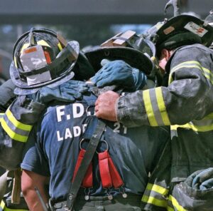 Cole Hauser Instagram - I would like to honor today all the first responders who helped save lives and  gave there life on 9/11. To families of the innocent people who passed away in the Twin Towers, flight 93 and the Pentagon. I am thinking of you today. #wewillneverforget 🇺🇸
