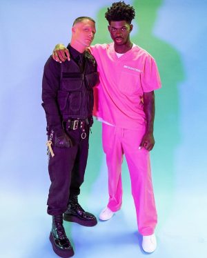 Colton Haynes Instagram - Get your soldiers, tell ‘em that the break is over 💕  #industrybaby @lilnasx 🔥