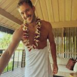 Colton Underwood Instagram - A little Hawaii photo dump on the big island 🌈🤙🏼🌸 @konavillagerosewood
