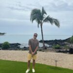 Colton Underwood Instagram - A little Hawaii photo dump on the big island 🌈🤙🏼🌸 @konavillagerosewood