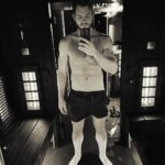 Colton Underwood Instagram - Ice cream, saunas, podcasting, speaking, farm life and friends 🤎🤞🏼also, how is February over already?!