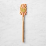 Common Instagram - When it comes to ending childhood hunger in the U.S., there can never be too many cooks in the kitchen! [👨‍🍳/👩‍🍳] In the 2023 “Spatdown” Fan Favorite Competition, vote for my spatula at williams-sonoma.com/spatdown! 🧡 The designer that gets the most votes will have an additional ✨$5,000✨ donated to @nokidhungry by @williamssonoma! Let's get these kids the meals they need 🤝