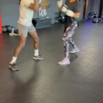 Connie Ferguson Instagram - Uyenzani lo mjita?😳 And then I get blamed!😂🤷🏽‍♀️ @nomeva_xolisani 🤔 #fortheloveofboxing🥊 #iconniecfit #mindbodyspirithealth❤️