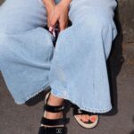 Coralie Porrovecchio Instagram - Coup de cœur pour mon jean oversize de chez @zara 🌈🦋