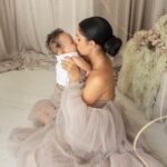Coralie Porrovecchio Instagram - Merci 2022 !🤍🎆 Je laisse derrière moi une année remplie d’émotions, la naissance de Kingsley, les deux ans de Leeroy, un déménagement, 27 ans, une demande en mariage … et pleins d’autres belles choses ☺️ Merci la vie de nous avoir accordé une si belle année, pleins de rebondissements, pleines de nouvelles aventures 😍 En route pour 2023 avec de nouvelles ambitions, de nouveaux projets et objectifs 👍🏻🫱🏼‍🫲🏽🎉🤍