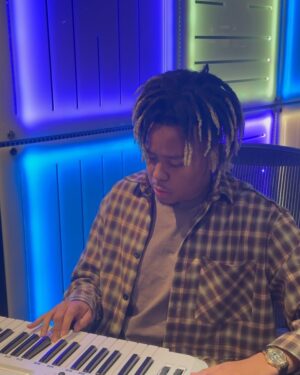 Cordae Instagram - All Alone interlude (maybe ? Lol) The Process @smoko_ono @an.gwang.hyeon @gwangjinann 🫣