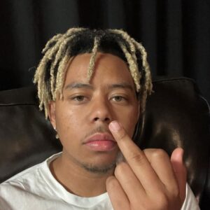 Cordae Instagram - This nigga been dropping bangers all year smh “Make Up Your Mind” out now !