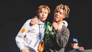 Cordae Instagram - Happy Gday to my brother @juicewrld999 , one of my bestfriends outside of music period. 💉🖤❤️ (we have at least 1000 legendary tour cyphers btw 😂)