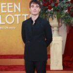 Corey Mylchreest Instagram - Global Prem in LA for Queen Charlotte 🌟 Less than a week yooo @bridgertonnetflix @shondaland @netflix Suit - @hollyevawhite & @givenchy Grooming - @sydneysollod
