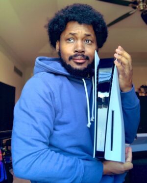 Cory Kenshin Instagram - You about to make me act up 🥴💙

@playstation #playstation #playstation5 #paid #PS5