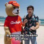 Cristián Riquelme Instagram - Mi sueño era conocer la fábrica y ver una tobogán de chocolate!! Lo logré, lo ví y cumplí. @ambrosolichile #lavidaesdulce #recuerdos . #publicidad