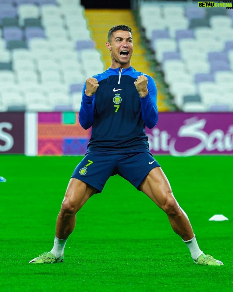 Cristiano Ronaldo Instagram - Ready for tomorrow 💪