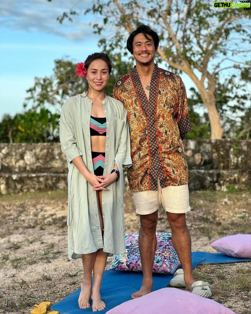 Cristine Reyes Instagram - Starting the year with a retreat has left me with an incredibly special memory. 🤍 @hirayawellnessretreat @ziggiegonzales @yoga.sa.isla @manoreenmd @lalynnivera @rob_isi @laestancia_busuanga Thank you mama sa photo @mamamargie18 and @rob_isi 📸🌼 Palawan Philippines
