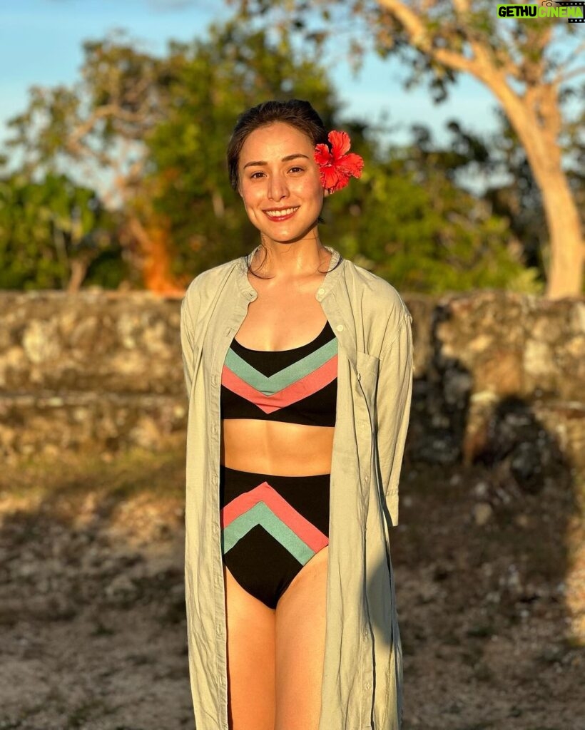 Cristine Reyes Instagram - Starting the year with a retreat has left me with an incredibly special memory. 🤍 @hirayawellnessretreat @ziggiegonzales @yoga.sa.isla @manoreenmd @lalynnivera @rob_isi @laestancia_busuanga Thank you mama sa photo @mamamargie18 and @rob_isi 📸🌼 Palawan Philippines