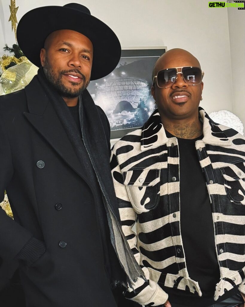 D-Nice Instagram - After my rap career ended, I was absent from the music industry for nearly a decade. I returned to the scene as a DJ in the early 2000’s. @JermaineDupri was the first artist to hire me to play a private event. He booked me to play the So So Def Christmas party. I remember the feeling of excitement I felt because showed me so much love and I didn’t know him like that. Now, I consider him family. Great seeing him at @MariahCarey’s concert. #Gratitude 🙏🏾🙏🏾🙏🏾 Hollywood Bowl
