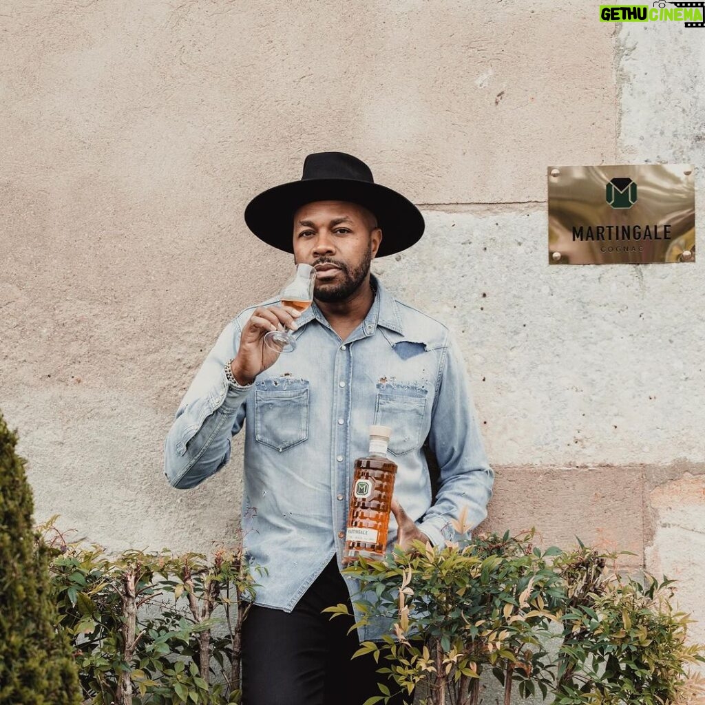 D-Nice Instagram - Grateful for this interview with Sage Anderson for @rollingstone magazine! Excited and honored to be part of the @MartingaleCognac family. Interview link in bio. 🥃Cheers! #MartingaleCognac