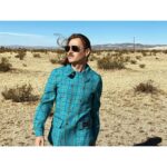 Илья Прусикин Instagram - Рассказываю как все было: гулял я по пустыне (искал воду), ни кого не трогал. Тут исподтишка меня начала снимать @alina_pasok . Я этого не знал и был в домашнем, но получилась отличная фотосессия (все самое лучшее получается случайно). Надеюсь теперь @gucci признает меня самым сексуальным мужчиной в мире и возьмёт к себе в кампейн.