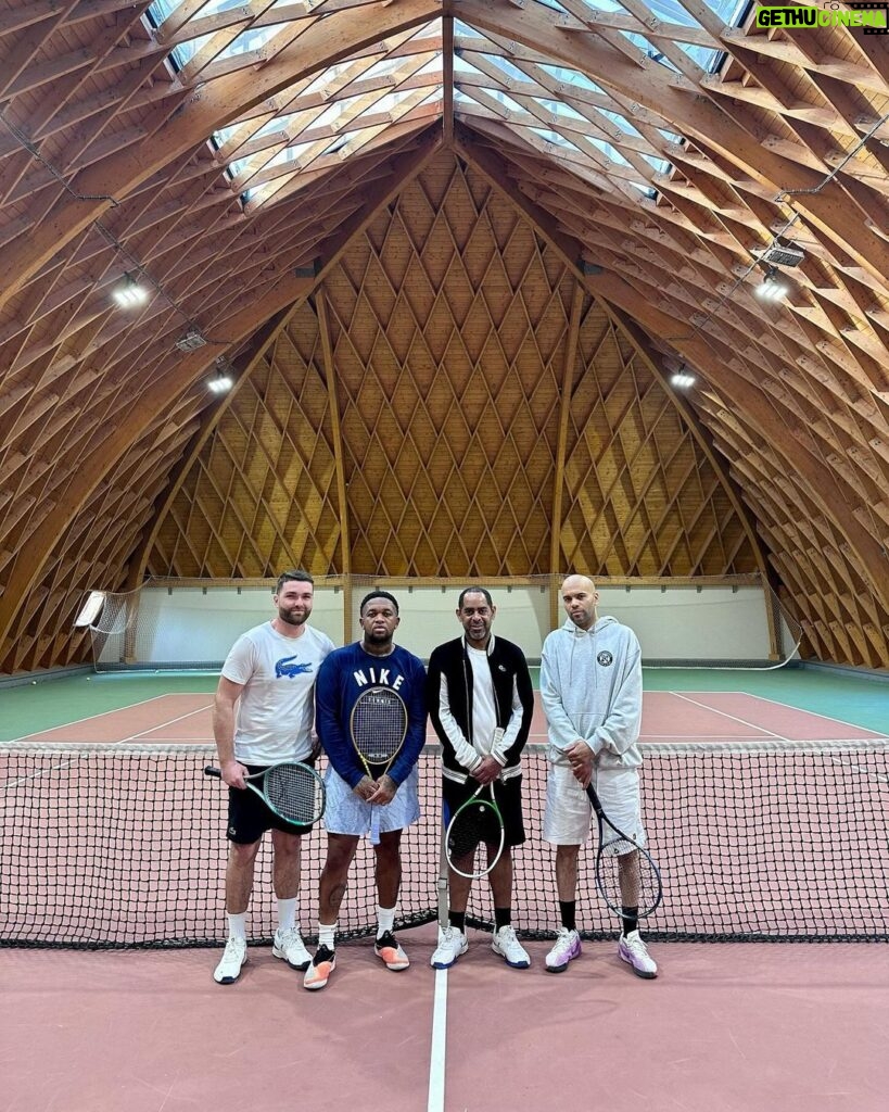 DJ Mustard Instagram - Good Hitting today with the guys ! @francois_x @mikaelpele @hirmane @10summerstennis x @the_aceclub 💨💨💨💨💨💨 Paris, France