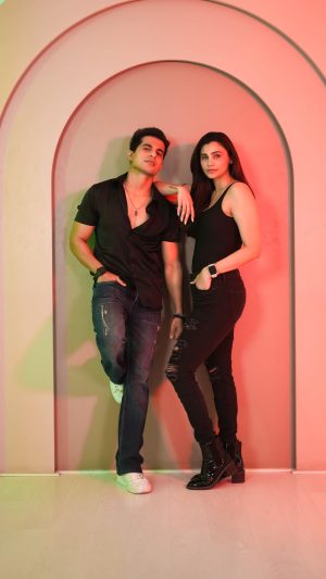 Daisy Shah Instagram - Daisy Kiya Re……🕺🏻
.
.
location- @byou.in 
shot n edited by - @akash.yadav7245 
.
@shahdaisy 
#aadilkhanchoreography 
#aadilkiarmy #aadilkhan #daisyshah #crazykiyare