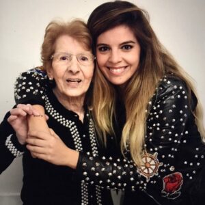 Dalma Maradona Instagram - Feliz día mamuchas de las que aprendo todos los días! ❤️Gracias por acompañarme en este camino de ser mamá! LAS AMO