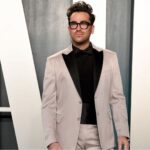 Dan Levy Instagram – This tux makes me emotional. And that’s not just because @mustafathepoet’s beautiful words are embroidered on the sleeve. Thank you @maisonvalentino @pppiccioli for the honor of getting to wear your beautiful clothes. 💕

Styled by @ecduzit 
Photo: @gettyimages Vanity Fair Oscar Party