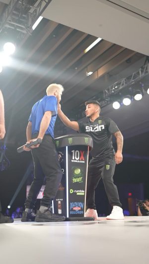 Dana White Instagram - @realdeal_trujillo STARTED #PowerSlap6 with a BANG 💥

Tune in NOW on @rumble.sports