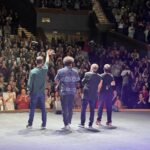 Dani Rovira Instagram - Vaya doblete sideral que nos hemos marcado en A Coruña en el @emhuoficial Qué lujo compartir escenario con @eva_hache @touri y #JavierCansado Gracias al maravilloso público por asistir. Qué afortunados somos. ♥️